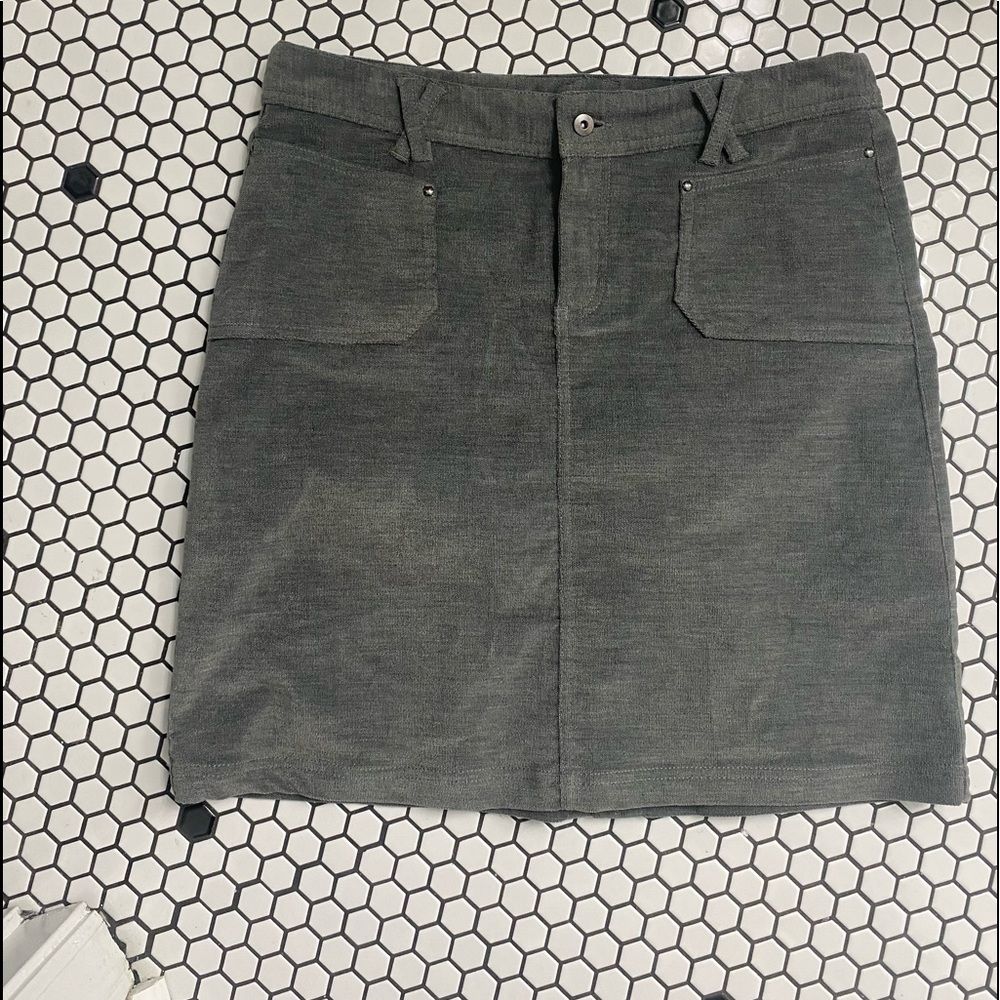 Merrell skirt size 10